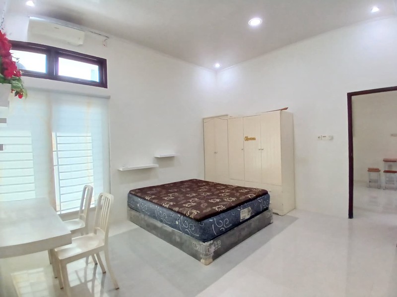 Strategis & Nyaman, Rumah Tinggal + Kantor 2 Lantai Siap Huni & Semi Furnished, Sinduharjo, Ngaglik, Sleman