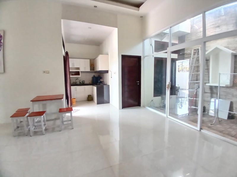 Strategis & Nyaman, Rumah Tinggal + Kantor 2 Lantai Siap Huni & Semi Furnished, Sinduharjo, Ngaglik, Sleman