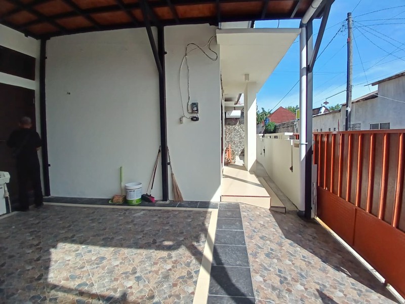 Strategis & Nyaman, Rumah Tinggal + Kantor 2 Lantai Siap Huni & Semi Furnished, Sinduharjo, Ngaglik, Sleman