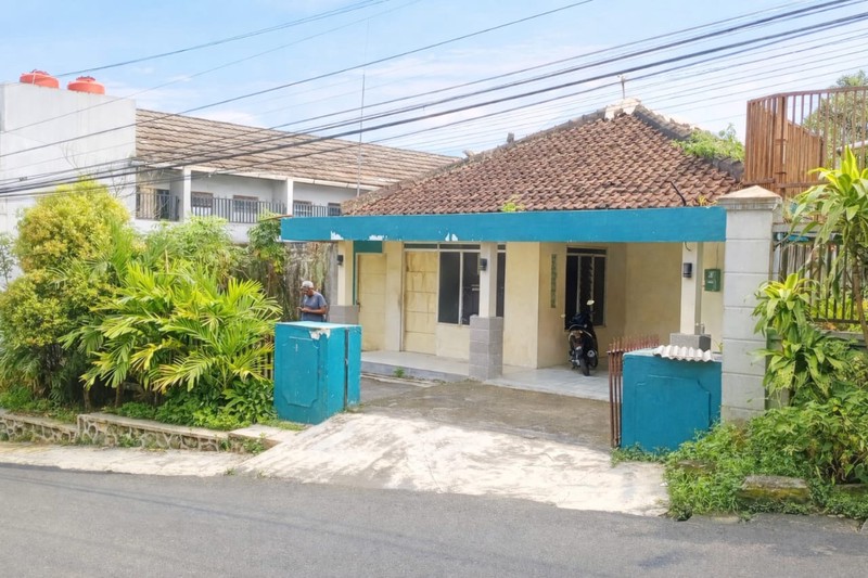 Investasi Cerdas, Rumah Luas 727 Meter Persegi di Pinggir Jalan Utama Magelang Dekat Kampus Untidar