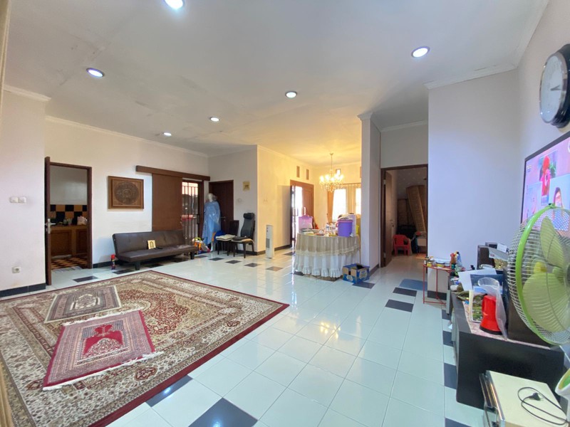 Djuanda Pondok Melati rumah luas 370 hadap jalan raya dan komplek