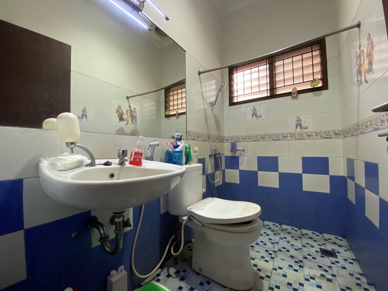 Djuanda Pondok Melati rumah luas 370 hadap jalan raya dan komplek