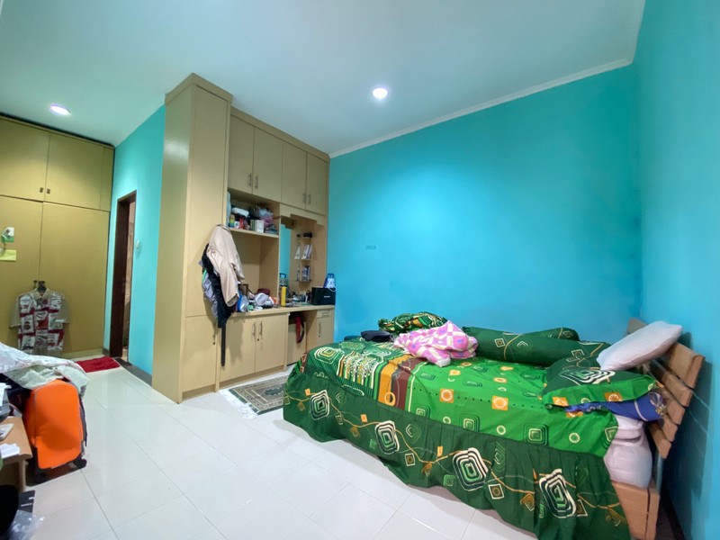 Djuanda Pondok Melati rumah luas 370 hadap jalan raya dan komplek