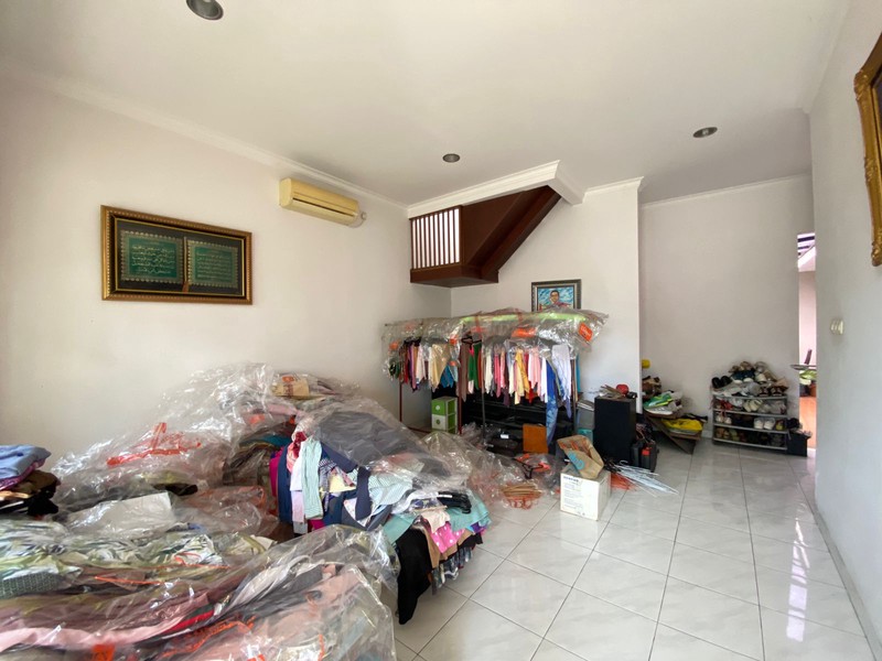 Djuanda Pondok Melati rumah luas 370 hadap jalan raya dan komplek