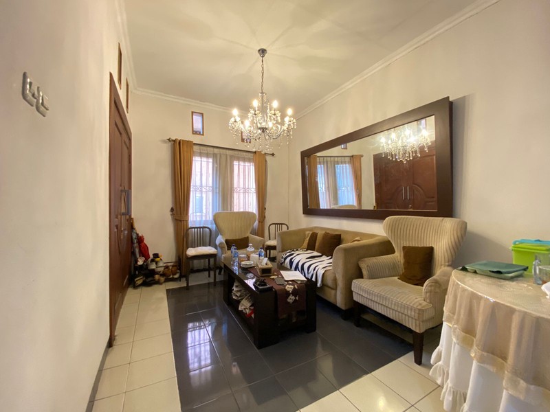 Djuanda Pondok Melati rumah luas 370 hadap jalan raya dan komplek