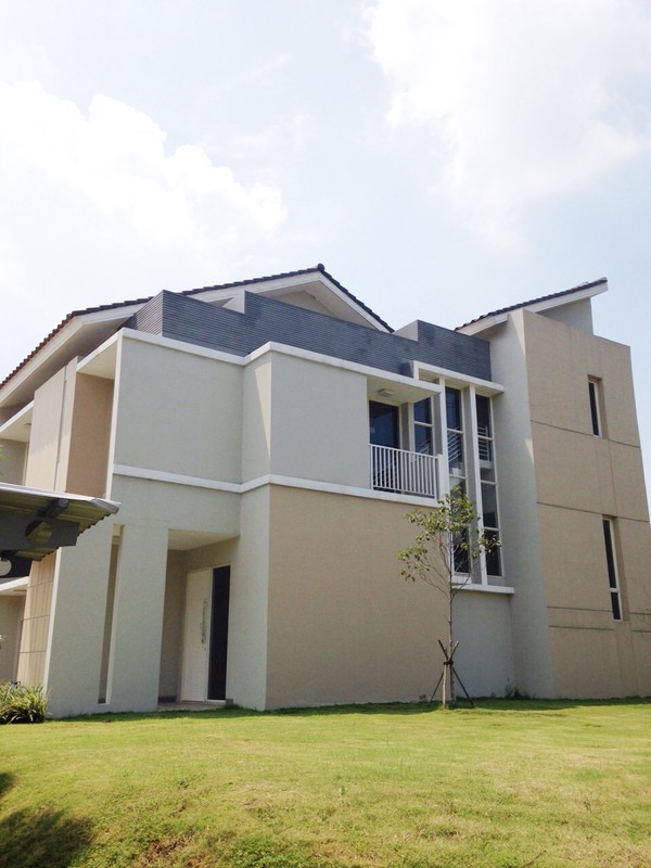 Rumah Bagus Siap Huni dan Asri di Kebayoran Village, Bintaro Jaya Sektor 7 