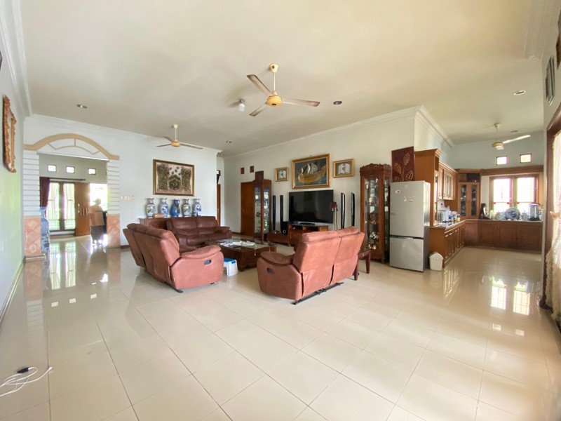 Margonda pesona khayangan luas 3719 rumah hitung tanah cocok untuk cluster