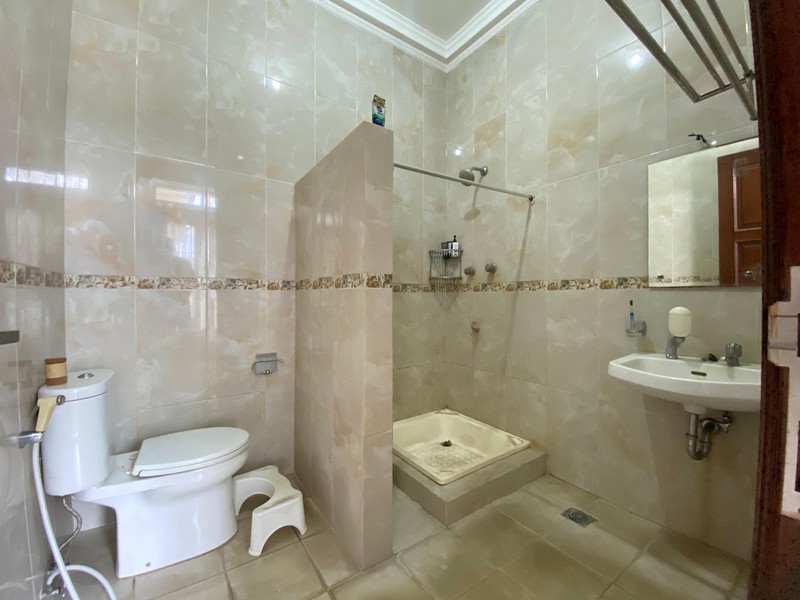 Margonda pesona khayangan luas 3719 rumah hitung tanah cocok untuk cluster