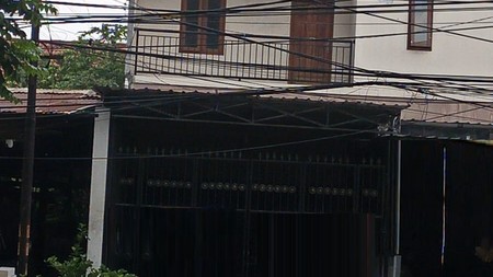 Disewakan Rumah 2 lantai di Raya Tenggilis Surabaya