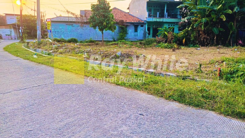 Kavling di Perumnas Teluk Jambe Karawang 