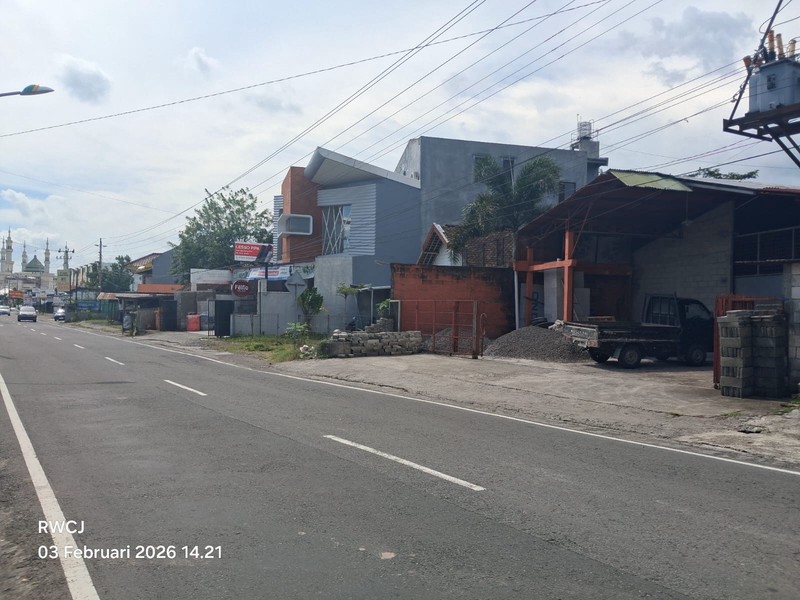 Lokasi Premium & Strategis, Disewakan Ruang Usaha 2 Lantai di Jalan Gito Gati, Sleman Cocok untuk Segala Bisnis