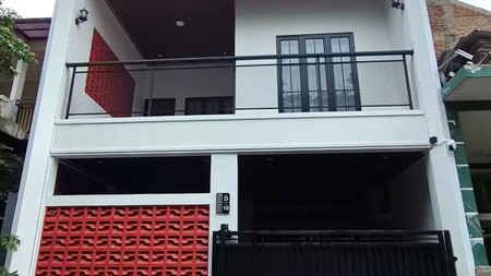 Dijual Rumah Full Renovasi di GDC Depok Row Jalan Lebar