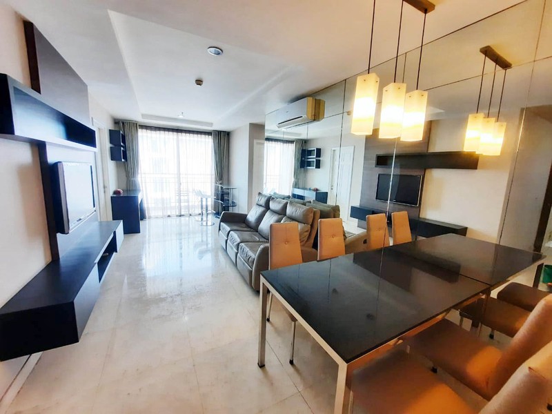 Apartemen French Walk Twr Lyon Garden, Kelapa Gading, lantai marmer, full renov, interior