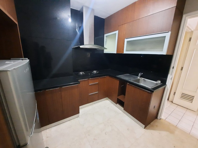 Apartemen French Walk Twr Lyon Garden, Kelapa Gading, lantai marmer, full renov, interior