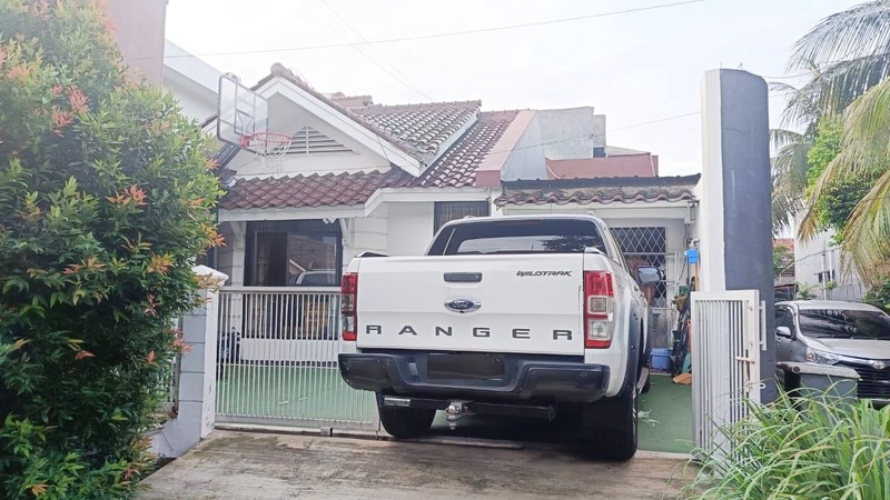 Rumah 1 Lantai, Bebas Banjir lokasi strategis dekat ST. Sudimara