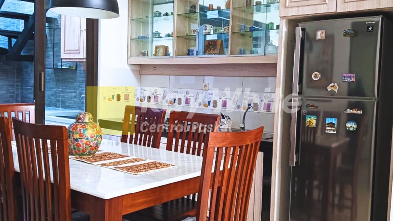 Rumah Full Furnished di Adhipura 