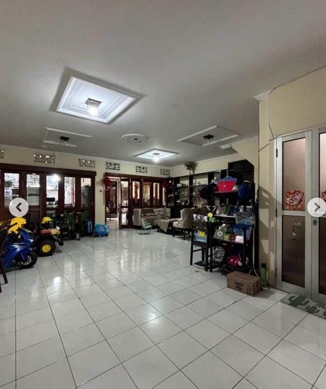 Dijual Rumah siap pakai dekat MRT di Lebak Lestari Indah