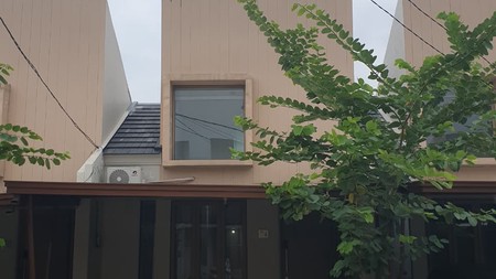 Dijual Rumah di Springhill Yume Lagoon - Cisauk Serpong, Tangerang Selatan