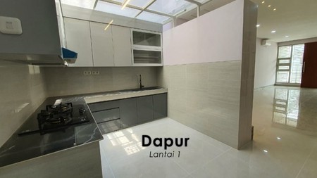 Disewa Townhouse Brand New di Radio Dalam, Kebayoran Baru - Semi Furnished, Rooftop Luas