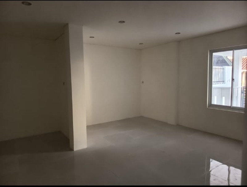 DIJUAL RUMAH BARU RENOVASI DI VMM
