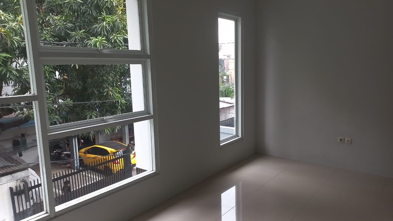 Rumah Bagus Baru di Lingkungan Strategis Bangka IIB (Mampang)