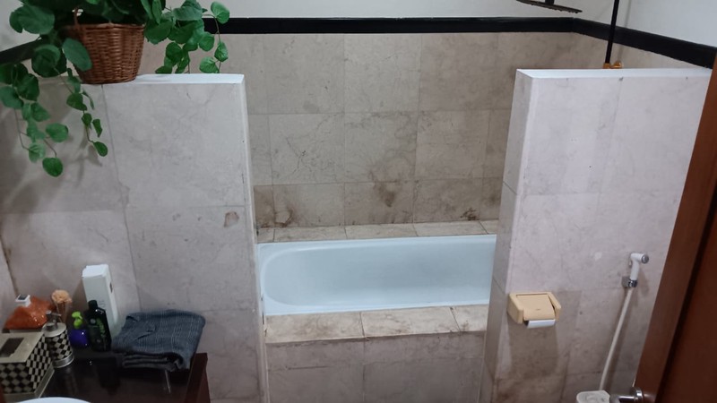 RUMAH MEWAH 2 LT DENGAN LOKASI STRATEGIS DI LEBAK BULUS, JAKSEL