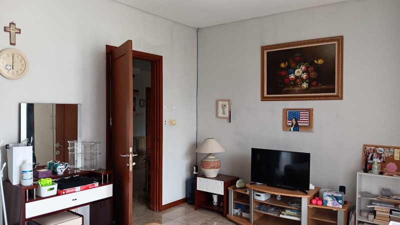 RUMAH MEWAH 2 LT DENGAN LOKASI STRATEGIS DI LEBAK BULUS, JAKSEL