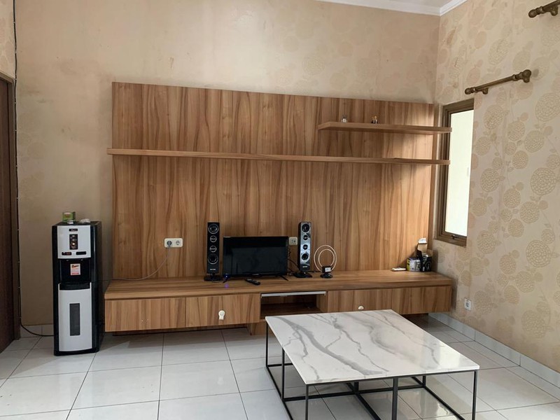 Rumah minimalis siap huni di bintaro.