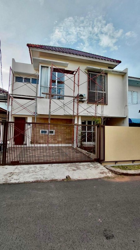 Rumah Bagus Di Graha Raya Bintaro, Plumeria Residence Tangerang Selatan