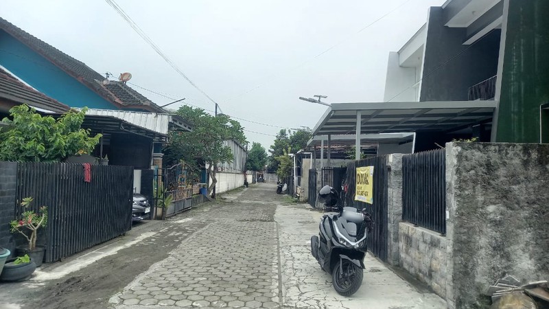 Rumah 2 Lantai Full Furnished Dalam Perum Lokasi Strategis Dekat Ringroad Selatan, Panggungharjo, Sewon, Bantul