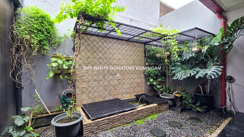 Dijual Rumah 1,5 Lantai Full Furnished di Komp. Curug Indah