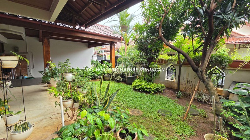 Dijual Rumah 1,5 Lantai Full Furnished di Komp. Curug Indah