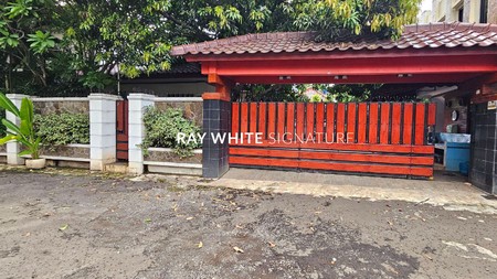 Dijual Rumah Mewah di Jl Anggrek Jati Padang dekat TB Simatupang