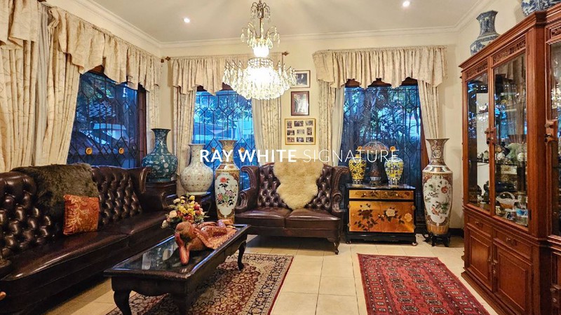 Dijual Rumah Mewah di Jl Anggrek Jati Padang dekat TB Simatupang