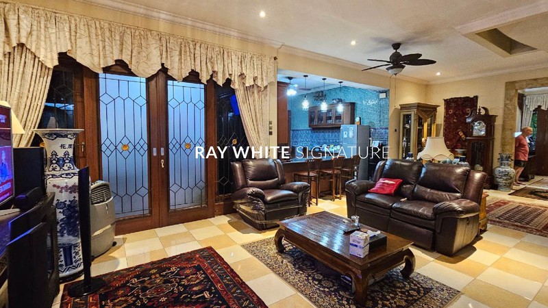 Dijual Rumah Mewah di Jl Anggrek Jati Padang dekat TB Simatupang