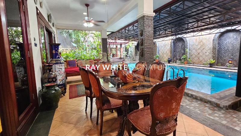 Dijual Rumah Mewah di Jl Anggrek Jati Padang dekat TB Simatupang