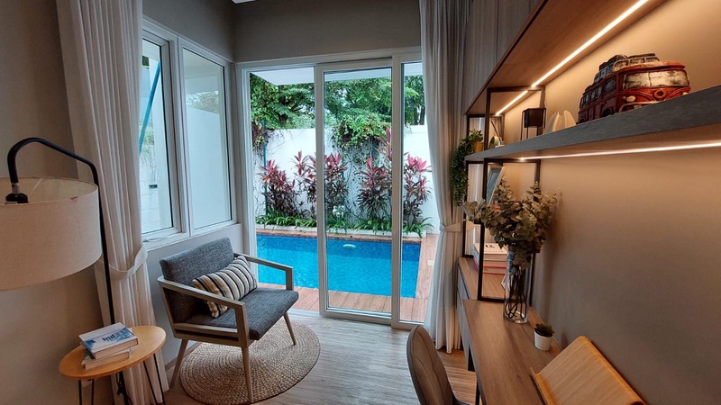 Rumah Mewah Siap Huni, Full Furnished, Kolam Renang, Di Jalan Utama Citra Sentul Raya, Bogor