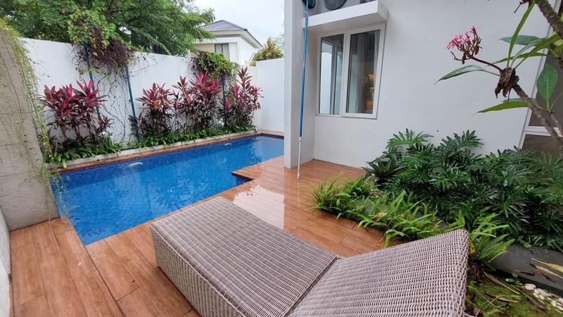 Rumah Mewah Siap Huni, Full Furnished, Kolam Renang, Di Jalan Utama Citra Sentul Raya, Bogor