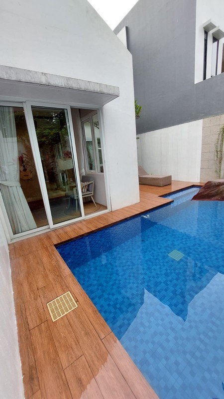 Rumah Mewah Siap Huni, Full Furnished, Kolam Renang, Di Jalan Utama Citra Sentul Raya, Bogor