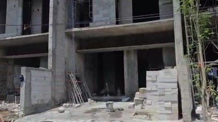 MURAH Dijual Rumah Baru di Panjang Jiwo Permai STRATEGOS dekat Raya Panjang Jiwo , Tenggilis Mejoyo , UBAYA