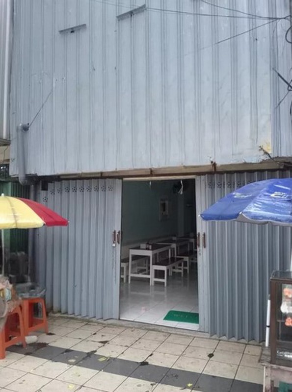 RUKO PUSAT KOTA DI JALAN BLAURAN SURABAYA , HARGA UNDER PASAR JAUH