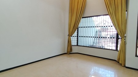 RUMAH BAGUS 2 LANTAI DI NGAGEL WASANA SURABAYA