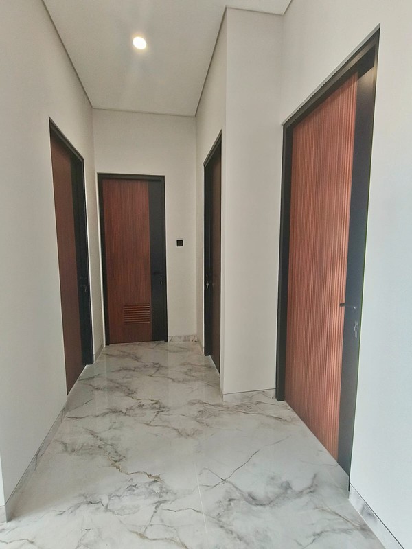 RUMAH BARU MEWAH DI MANYAR KERTOARJO SURABAYA