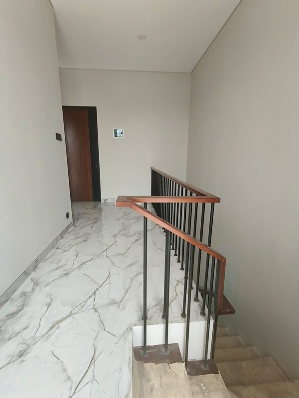 RUMAH BARU MEWAH DI MANYAR KERTOARJO SURABAYA