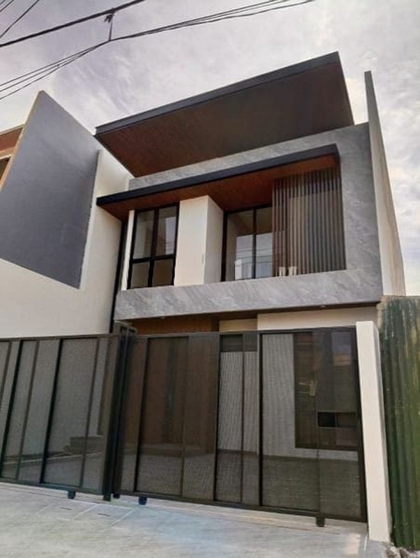 RUMAH BARU MEWAH DI MANYAR KERTOARJO SURABAYA