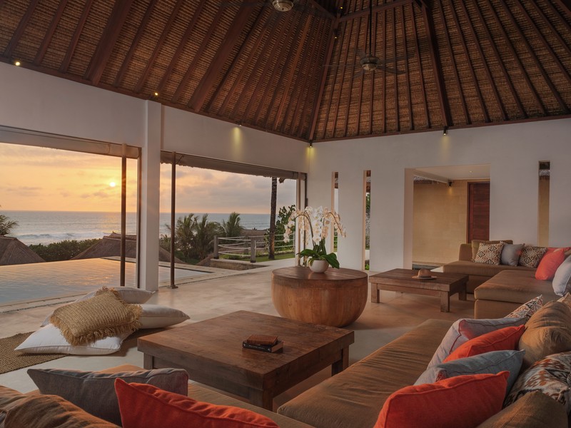 Freehold - A Rare Absolute Beachfront Luxury Estate on Bali's West Coast, Tabanan, Bali