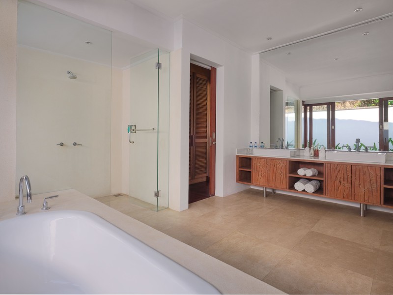 Freehold - A Rare Absolute Beachfront Luxury Estate on Bali's West Coast, Tabanan, Bali