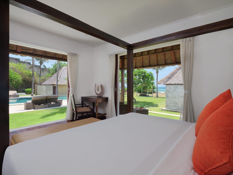 Freehold - A Rare Absolute Beachfront Luxury Estate on Bali's West Coast, Tabanan, Bali