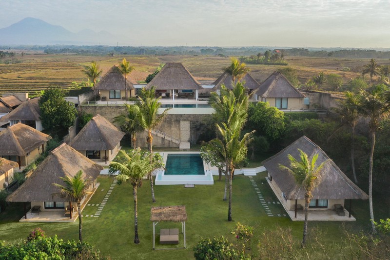 Freehold - A Rare Absolute Beachfront Luxury Estate on Bali's West Coast, Tabanan, Bali