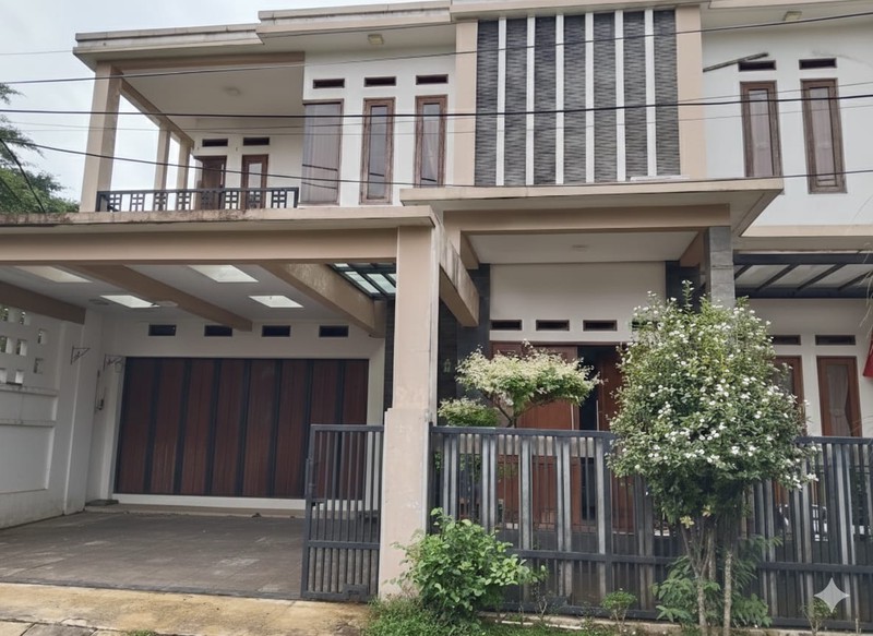 RUMAH MEWAH DAN STRATEGIS DI GRAND SERPONG, SERUA, TANGERANG SELATAN